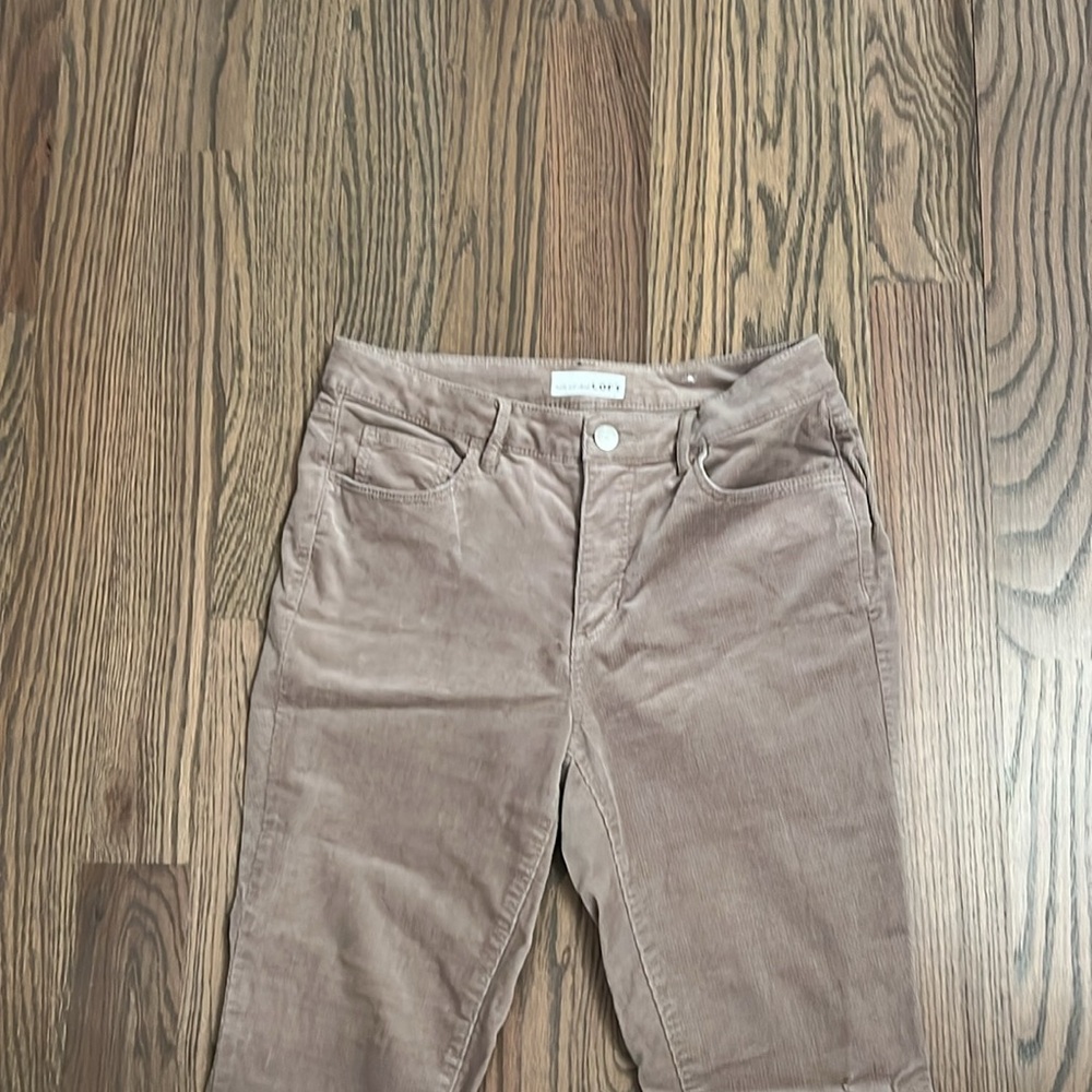 Loft corduroys. Curvy high waist skinny. Size 28/6. Like new.
